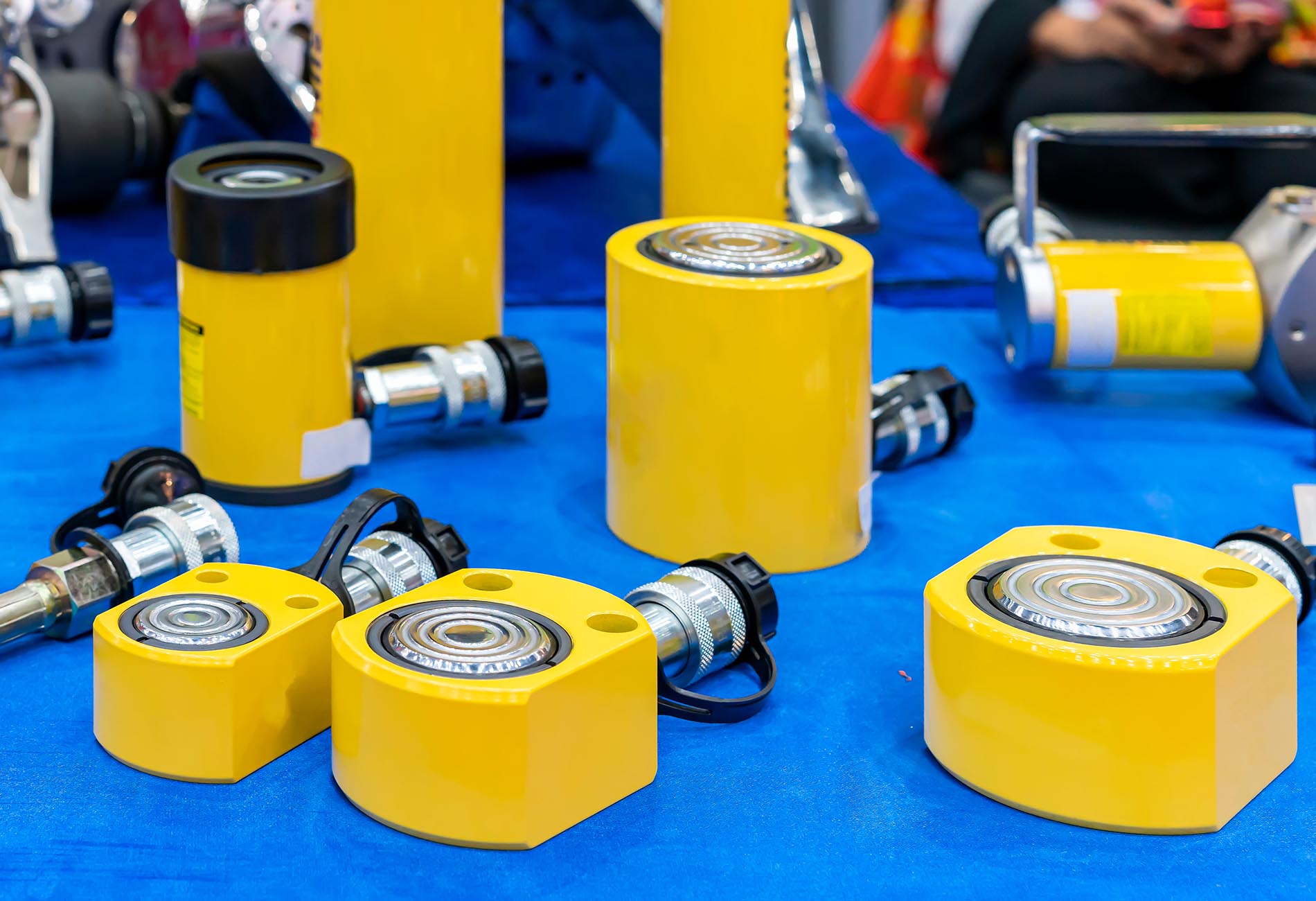 yellow hydraulic jacks